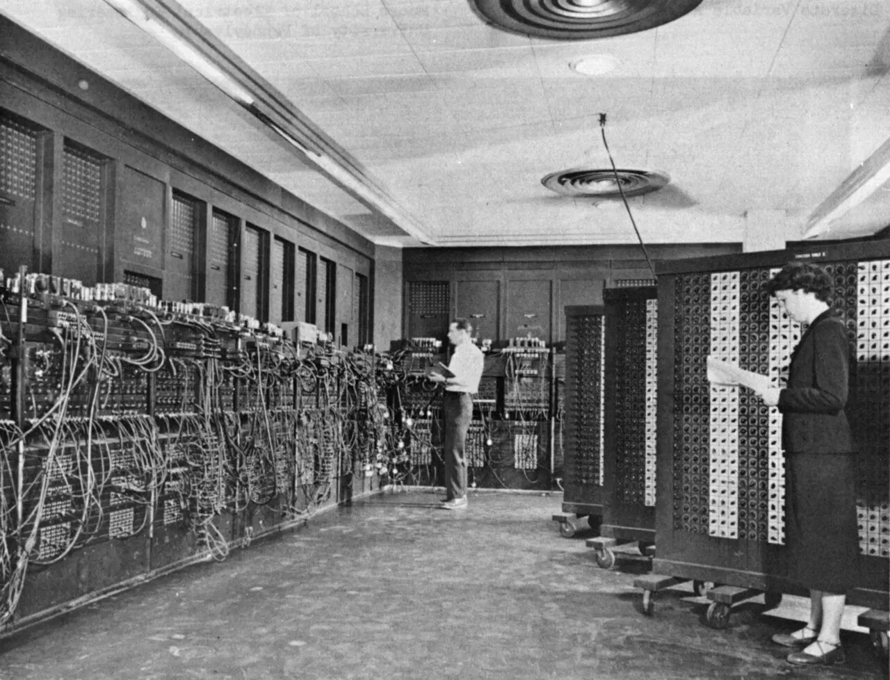 Algebra in Technology: The Mathematics Behind Your Digital Life